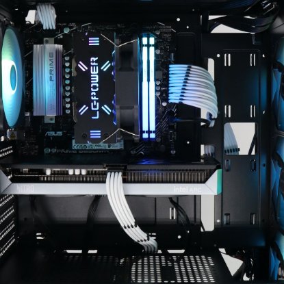 PREDNAROČILO - Računalnik EPOCH Io / Ryzen 5 7500F, 16GB DDR5, 1TB SSD NVMe, Intel Arc B570 10GB, WiFi, Windows 11, črn