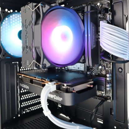 PREDNAROČILO - Računalnik EPOCH Ganymede / Ryzen 5 9600X, 32GB DDR5, 2TB SSD NVMe, AMD Radeon RX 9060 XT 16GB, WiFi, Windows 11, črn