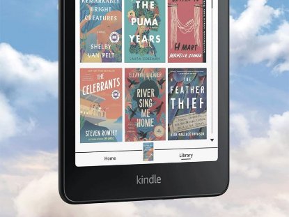 E-bralnik AMAZON Kindle Colorsoft 2024 Signature Edition, 7", 32GB, 300dpi, Wi-Fi, Bluetooth, črni