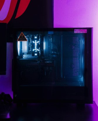 Računalnik EPOCH Callisto / Core Ultra 5 225F, 16GB DDR5, 1TB SSD NVMe, nVidia GeForce RTX 5050 8GB, WiFi, Windows 11, črn