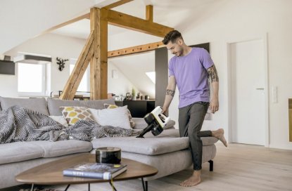 Usisavač KARCHER VC 4 Cordless myHome, 21,6 V, 30min, 650ml, štapni, bijeli